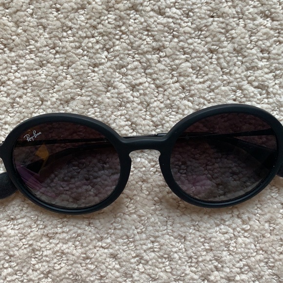 Navy circle ray bans main image 5